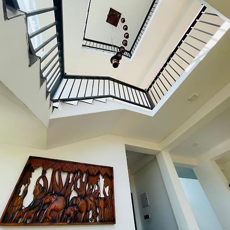 Black Mustang Hotel دامبولا المظهر الخارجي الصورة